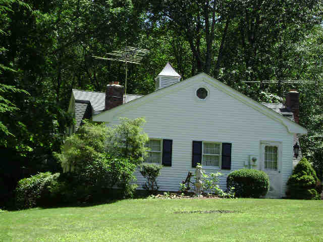 Building photograph for 117 ARCH BRIDGE RD